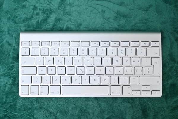 Apple Keyboard 1